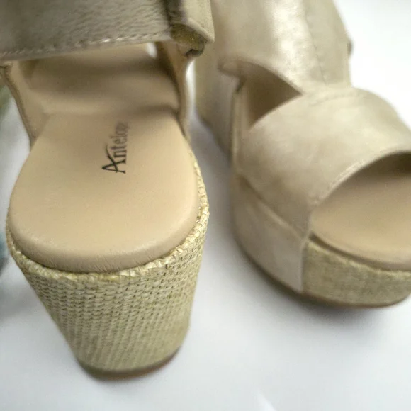 Antelope Metallic Gold Wedge Sandals - Women's 38 - Picture 11 of 12